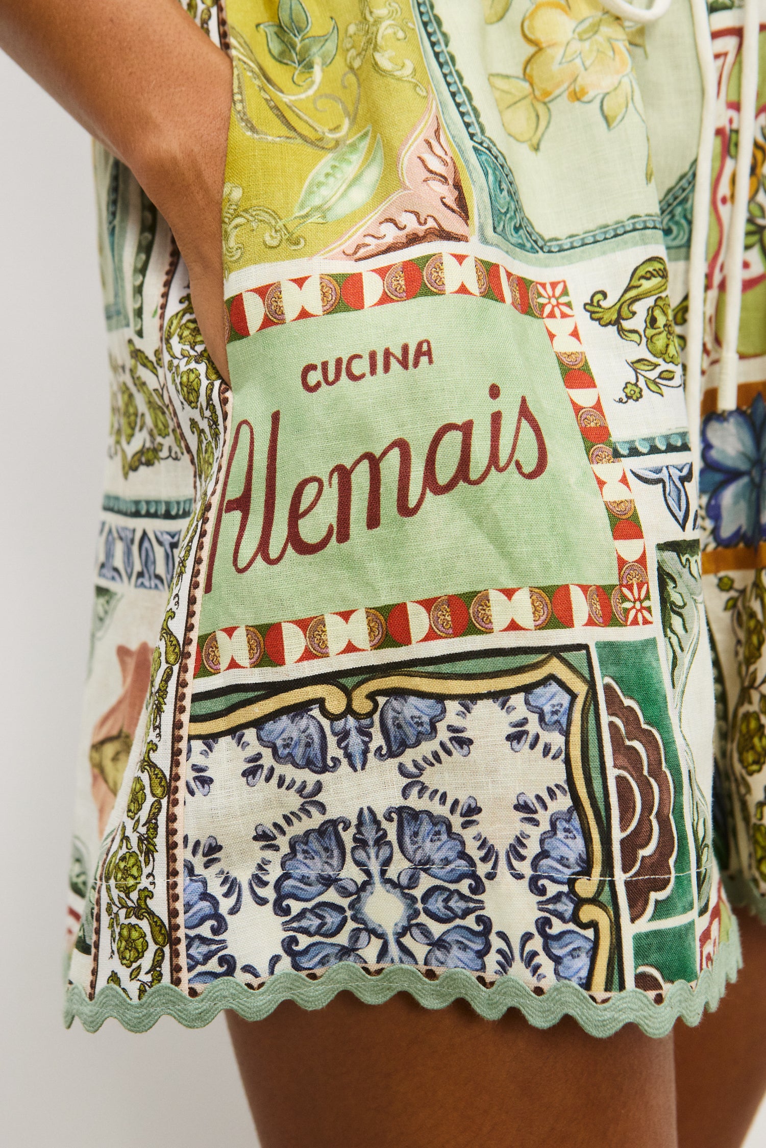 Tommasina Short Shorts Alèmais