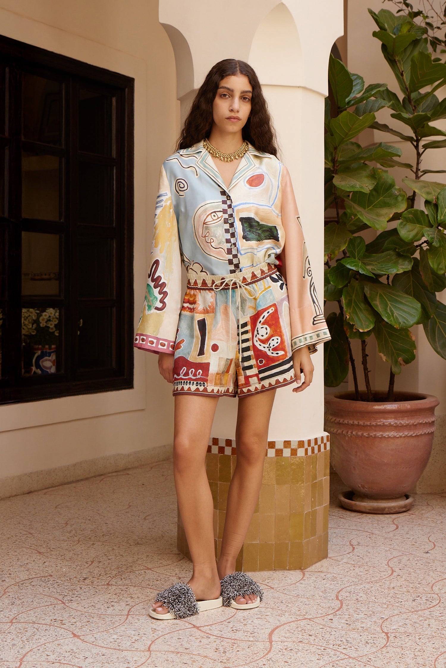 Michelle Short Shorts Alèmais