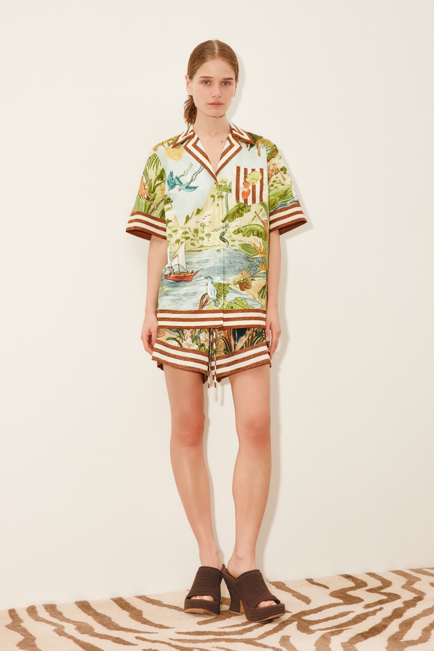 Toucan Tango Short Shorts ALEMAIS