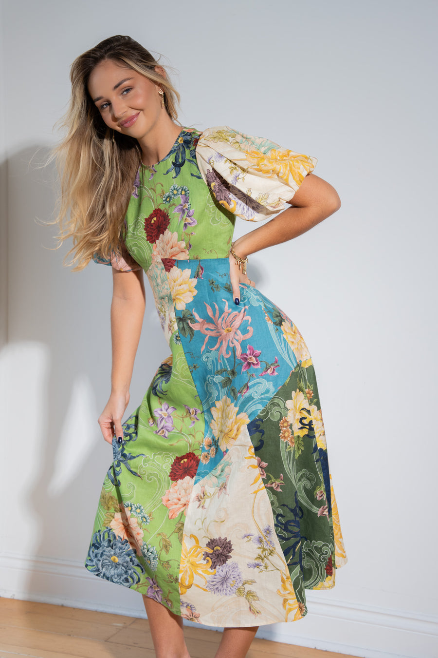 Avery Spliced Midi Dress Dresses Alèmais