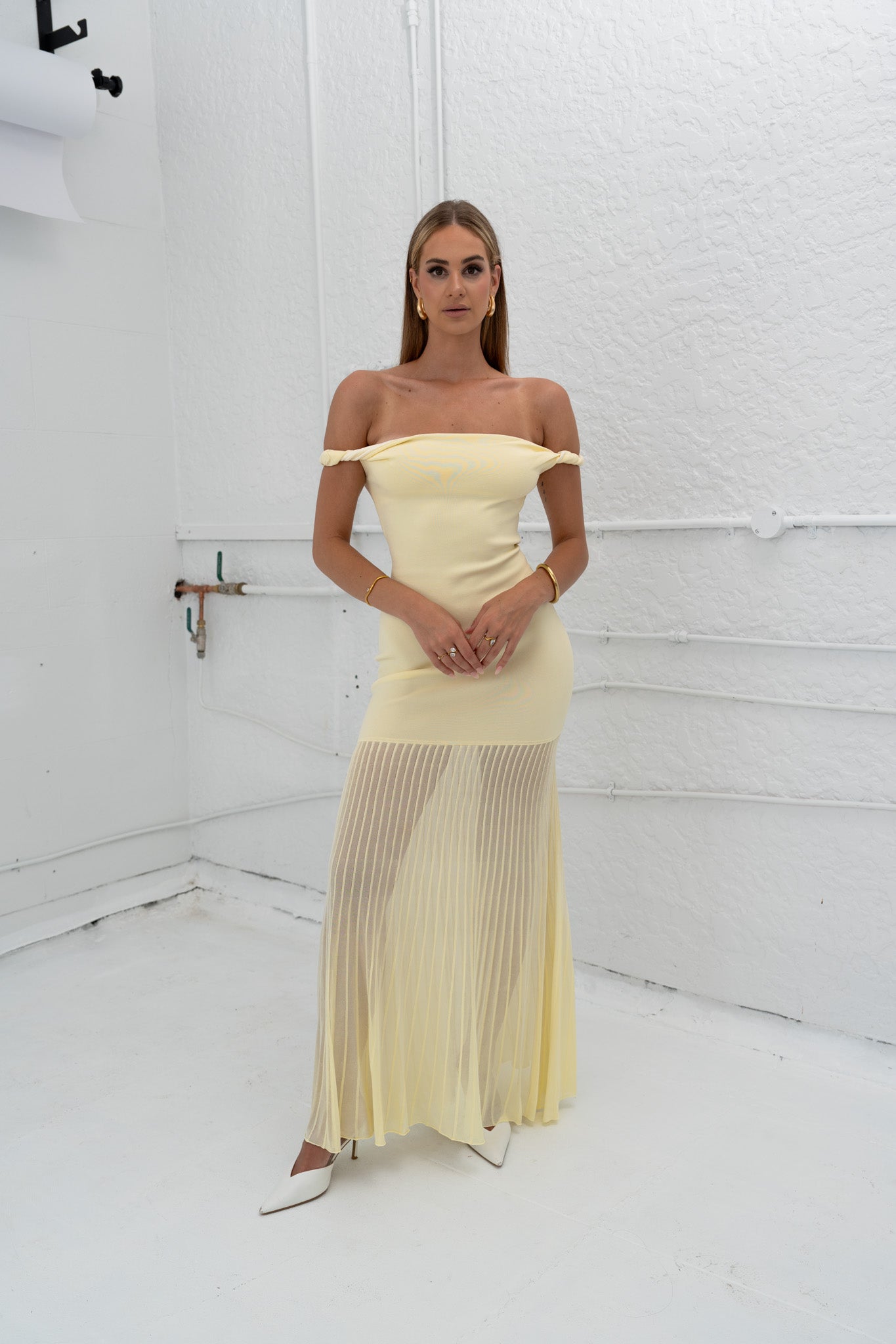 Elia Off Shoulder Twist Dress Dresses SIR.